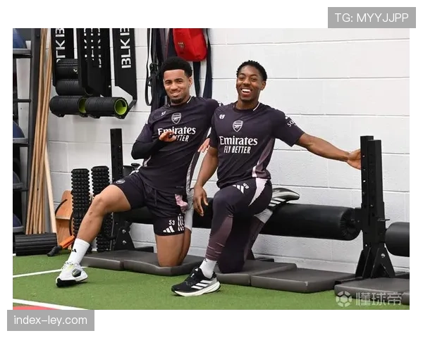 英超俱乐部青训融入定位球战术，年轻球员早期培养