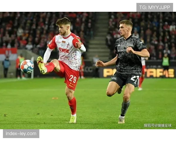 保级大战:达姆施塔特对阵科隆,双方均无退路 保级大战:达姆施塔特对阵科隆,双方均无退路